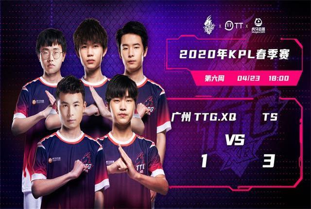 侧观众密集 侧观众密集