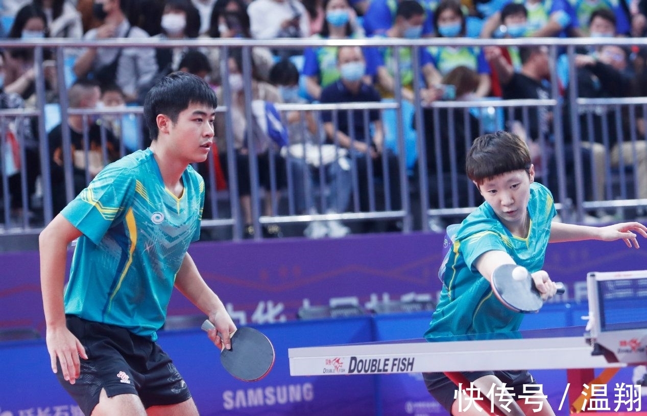 样的反应呢 样的反应呢